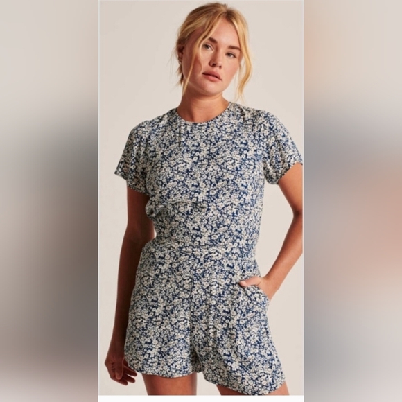 Abercrombie & Fitch Women's Open Back Floral Multicolor Romper Size L - Picture 1 of 7